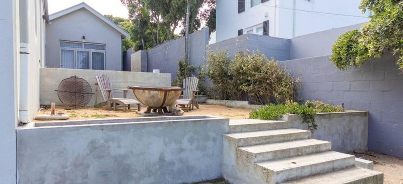 6 Bedroom Property for Sale in Kleinbaai Western Cape